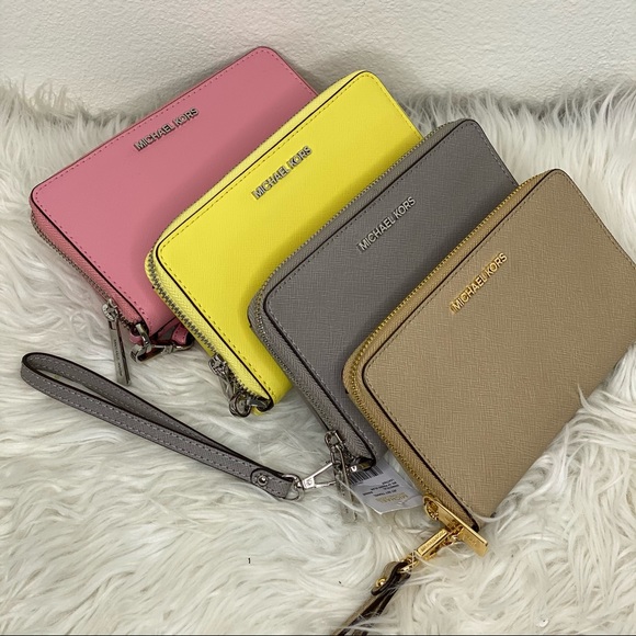 Final sale ✨Michael Kors jet set phone holder wallet wristlet - Picture 4 of 16